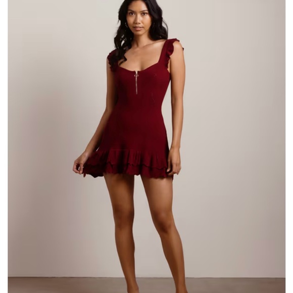 SKYLER RUFFLED SLEEVE SWEATER MINI DRESS - WINE Size M - Picture 3 of 3